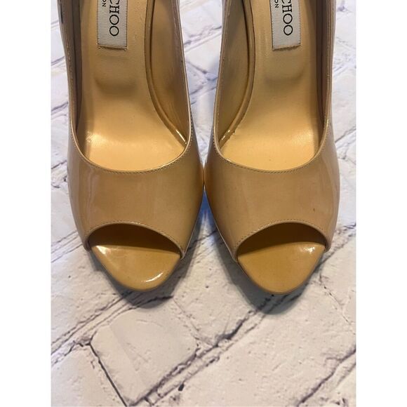 Jimmy Choo Sz 40.5 Open Toe Pump Heels Tan Patent Leather Classic Iconic Formal - Picture 9 of 16